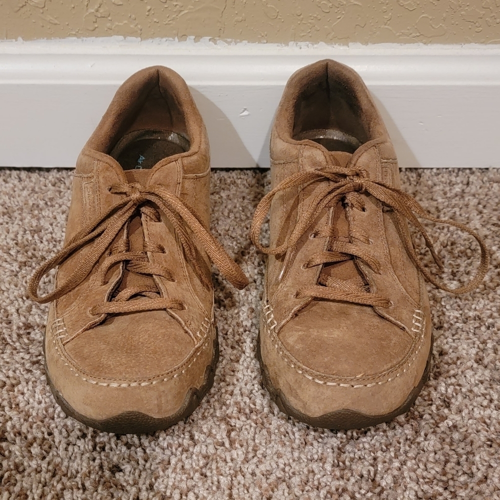 𝅺Skechers